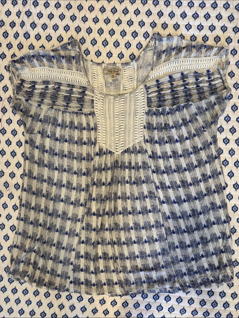 Lucky Brand Blue and Cream Crochet Yoke Peasant Blouse Medium